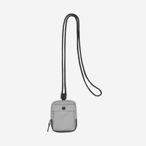  COS Reflective Mini Crossbody Pouch Grey 코스 리플렉티브 미니 크로스바디 파우치 그레이 12127..