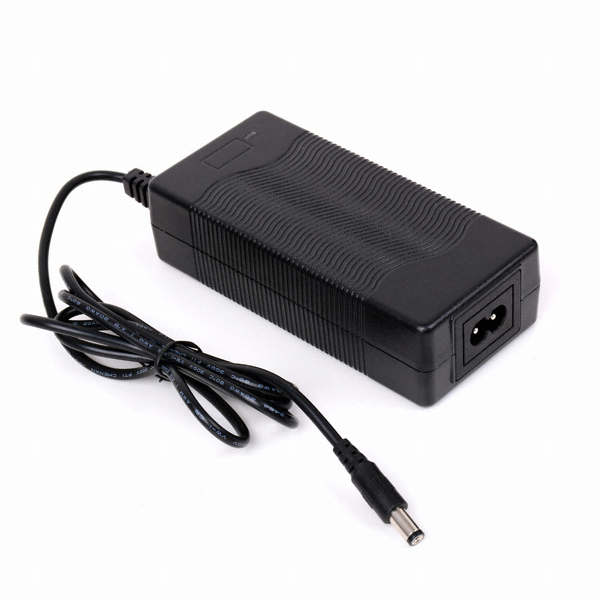 �����ӵ�Ʈ 25.2V 2A �ؿ����� �����