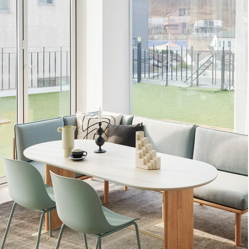 한샘 포레 컴포트 라운지 식탁 1800 (PP의자2개+벤치1개+코너벤치1개)_이미지