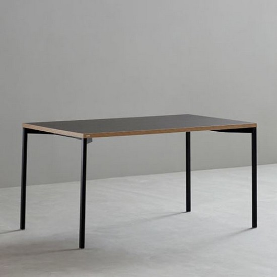 데스커 베이직 책상 (1400x800)_이미지