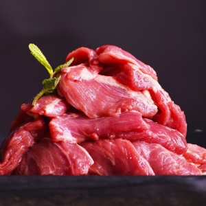 돌핀양갈비 꼬미양 일반꼬치살 정육 양꼬치 1kg (1개)