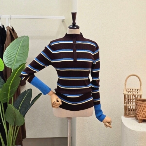 포커스 컬러 스트라이프 반폴라 니트 FW5K3KT32697