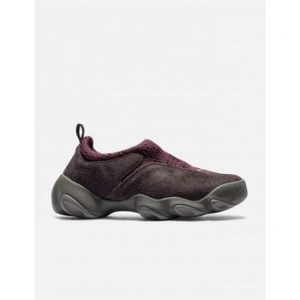 ��Ŭ�� Factory Team Suede Flesh 270957