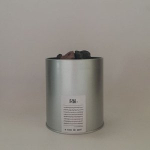  아꼬떼드모이 5월 화산석방향제 틴케이스 [1개]