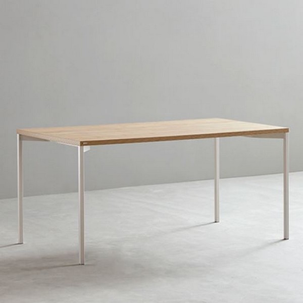 데스커 베이직 책상 (1600x800)_이미지