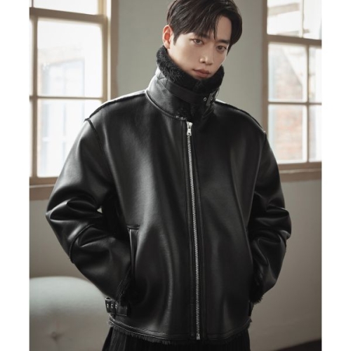 드로우핏 DRAW FIT 서강준 PICK오버사이즈 라인 무스탕 자켓 BLACK DFJK2401BK 142207이미지입니다. 누르면 해당 게시물로 새창이동합니다.