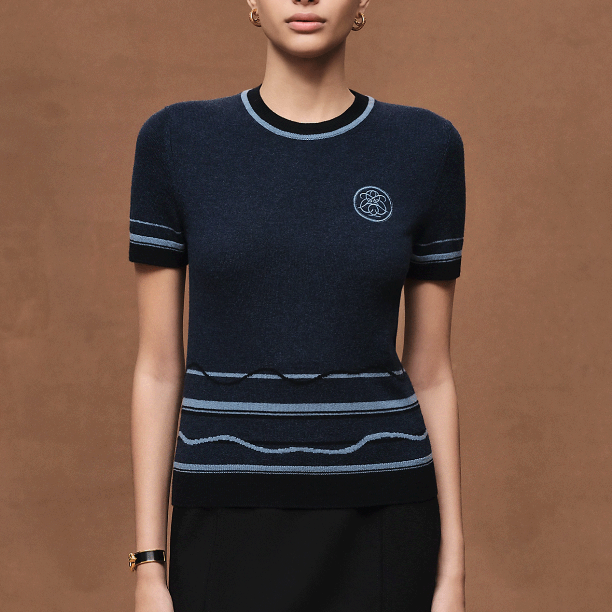 에르메스 엑스 리브리스 반팔 캐시미어 스웨터 H6E2645D4R738 블루라군_이미지