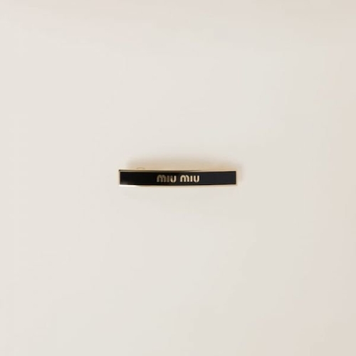 미우미우 에나멜 메탈 헤어 클립_5IF172 2F6T F0002이미지입니다. 누르면 해당 게시물로 새창이동합니다.