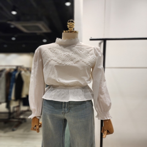 레이스 패턴 페블럼 블라우스 S261K201