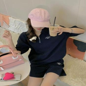 ONM 여성 2컬러 모던 캐주얼룩 반집업 카라 트레이닝셋업 33115861