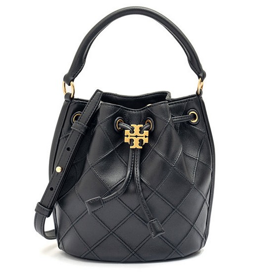 토리버치 플레밍 소프트 버킷백 142565 001이미지입니다. 누르면 해당 게시물로 새창이동합니다.