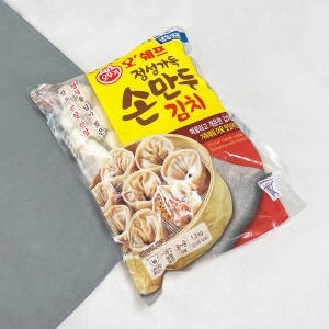 오뚜기 오쉐프 정성가득 김치손만두 1.3kg (1개)
