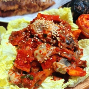 식탁이야기 없던 입맛 돌아오게하는 겨울 제철음식 굴무침 300g이미지입니다. 누르면 해당 게시물로 새창이동합니다.