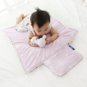 보떼하우스 보떼 휴대용 기저귀매트 겨울왕국 올라프팝이미지입니다. 누르면 해당 게시물로 새창이동합니다.