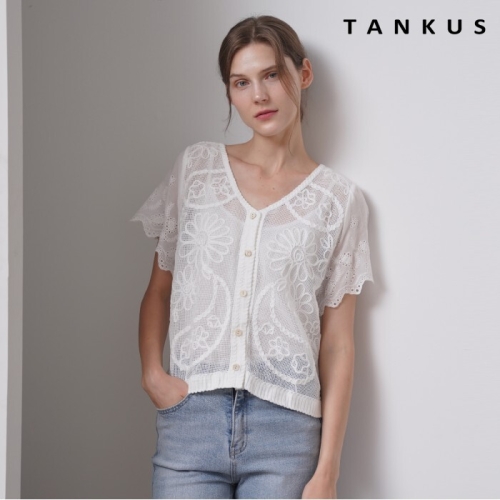 탱커스 플라워 자수 브이넥 버튼 펀칭 반팔 블라우스 TX2BL052L0