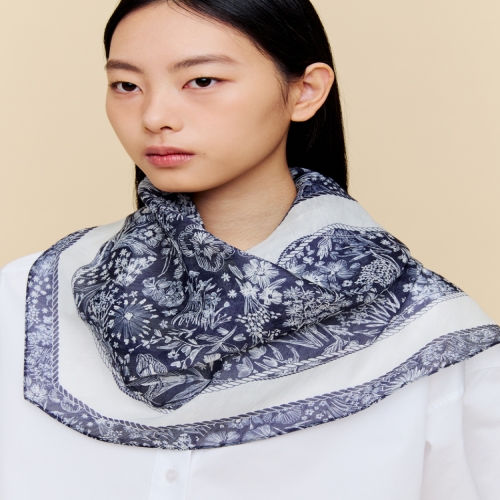  닥스 여성 네이비 패턴 실크혼방 스카프 DCSC6E490N2