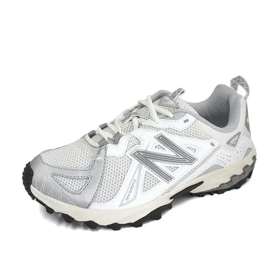 뉴발란스 NB 610 트레일러닝 공용 런닝화 운동화 아이보리 ML610TWS