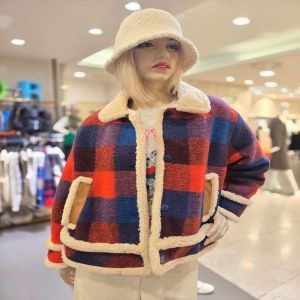 베네통 앤톤 하이넥 점퍼 BAJPA8-561-RD_이미지