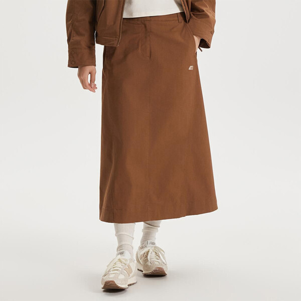 뉴발란스 NB 루나 우븐 롱 스커트 NBNWG1W212이미지입니다. 누르면 해당 게시물로 새창이동합니다.