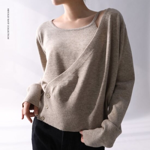 헤이올리 랩크로스 가디건형식의 라운드넥 니트스웨터NHK096W