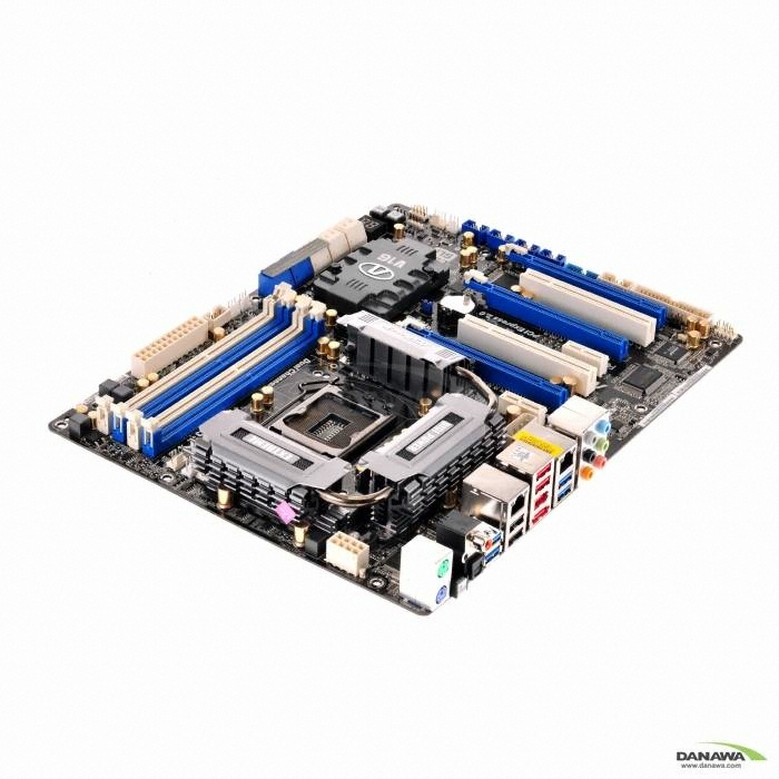 ASRock P67 Extreme6 디앤디컴