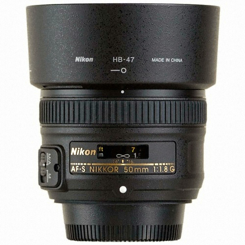 ���� ���ڸ� AF-S NIKKOR 50mm F1.8G