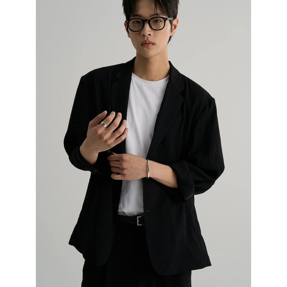 에잇세컨즈 올데이 크리즈 오버핏 셋업 재킷 블랙 456411MME5이미지입니다. 누르면 해당 게시물로 새창이동합니다.