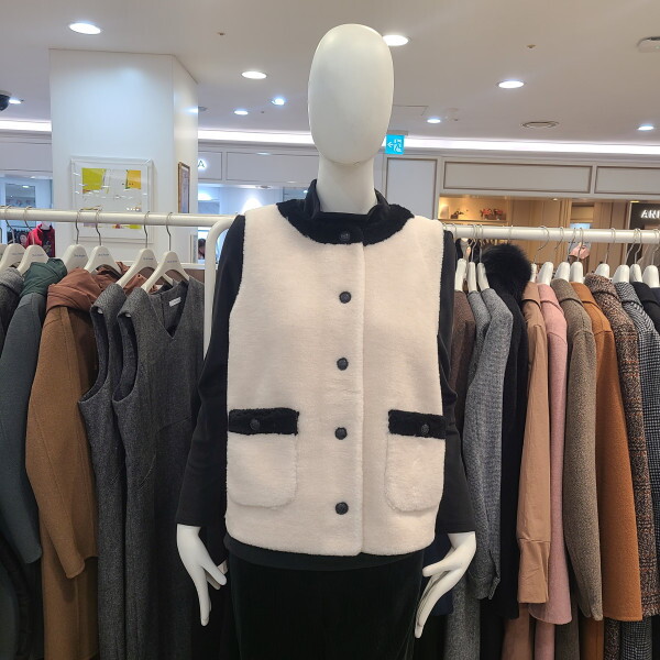 패션그룹형지 올리비아하슬러 양모파일베스트OHDWVT203IV