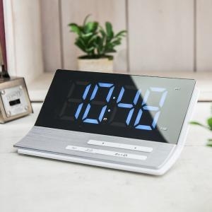유진정밀 오리엔트 샤이니 화이트 LED 탁상시계 W17cm(OT1581W)