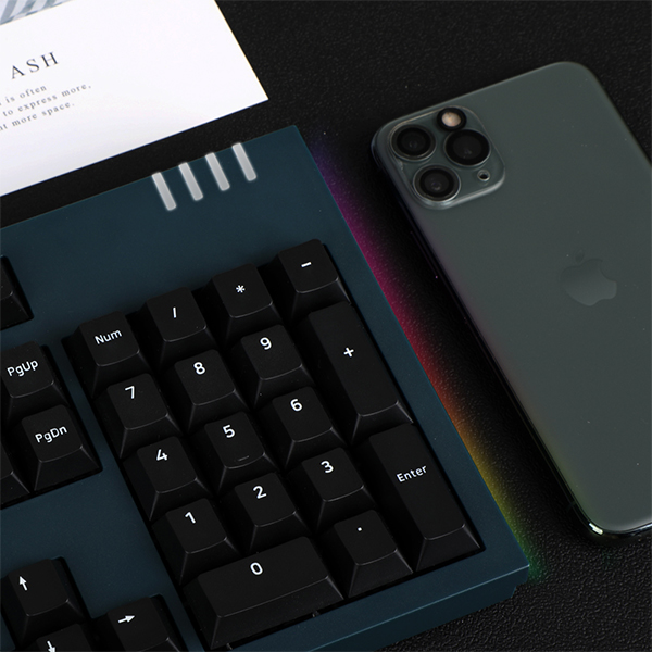 ���� HACKER K660M �̻����� PBT ü�� Ű���� ����