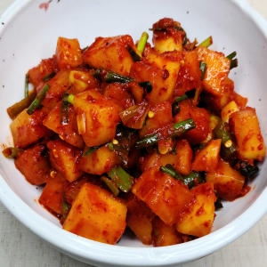 맛깔나는세상 깍두기 2.3kg (1개)_이미지