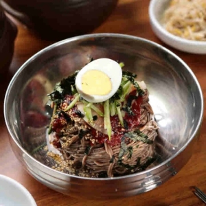 춘천 막국수+비빔막국수 반반세트/막국수2kg+동치미육수5봉+양념장40g5봉 총10인분
