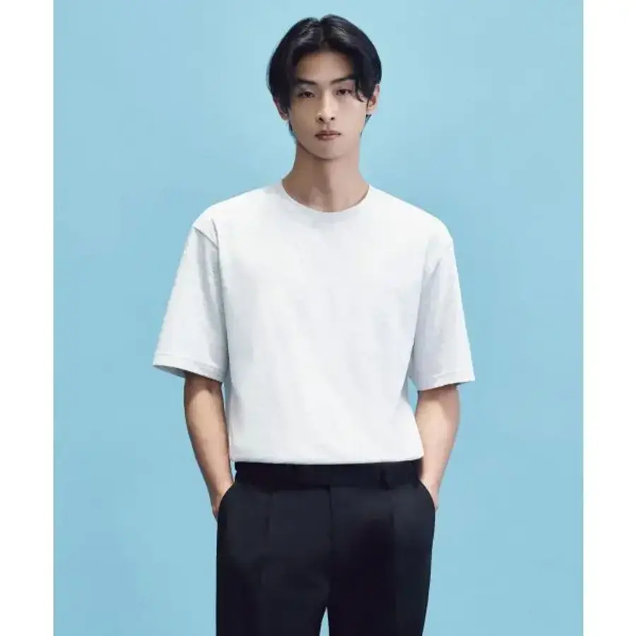 무신사 스탠다드 스탠다드 반팔티셔츠 쿨탠다드 릴렉스 핏 크루 넥 티셔츠 멜란지 라이트 그레이 1643553_이미지