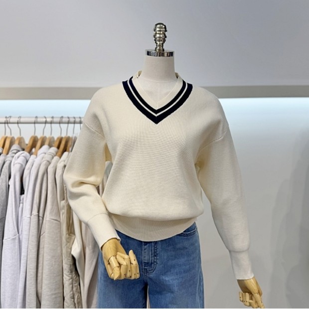 에잇컨셉 브이넥 앤디스 니트 C26C3FKT002BC0