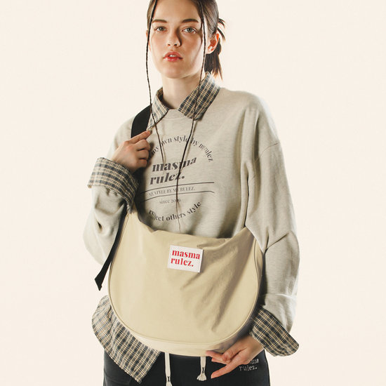 halfmoon cross bag (beige)