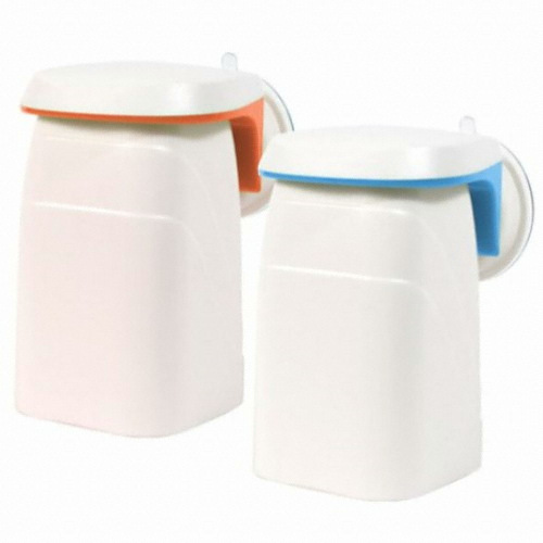 구멍가게 심플 욕실인테리어 거꾸로 양치컵