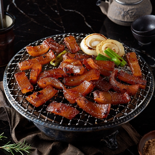 신우식품 참맛나 불향 가득한 매콤 돼지 껍데기 250g (2개)_이미지