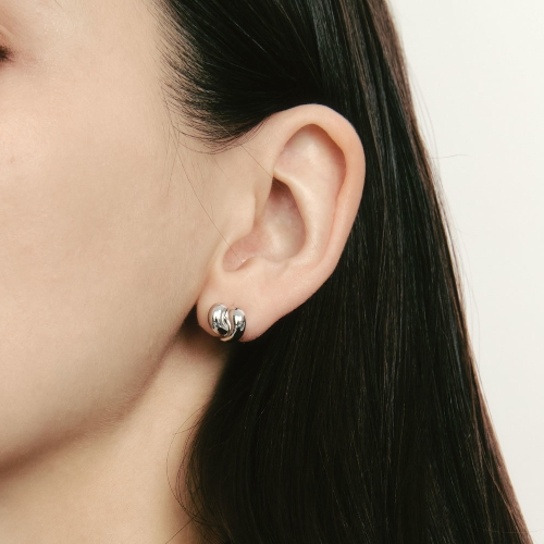 이에르로르 에트레브 실버 W 테일 듀엣 러브 귀걸이 HL2E4B207W9XXX