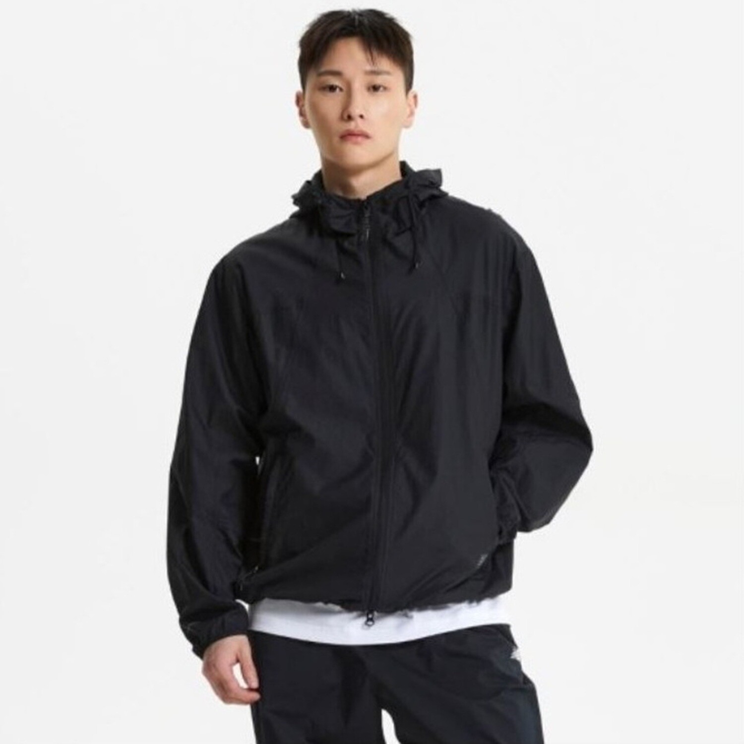 뉴발란스 UNI 초경량 바람막이 NBNAGCO203_이미지