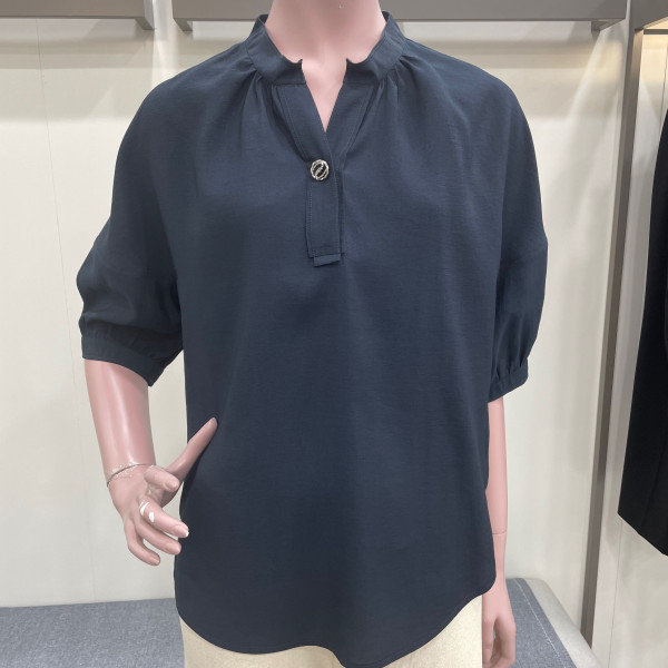 단추 장식 블라우스 CN2MBL401