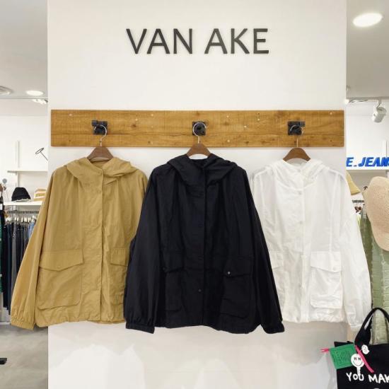 반에이크 백프린팅 라이트 후드점퍼 VB28JPUD01Z_이미지