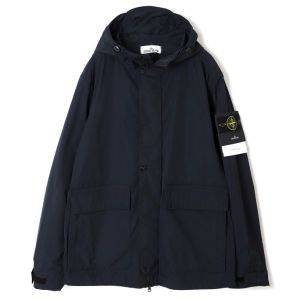 스톤아일랜드 Micro Twill Hooded Jacket 마이크로 801541526 V0020이미지입니다. 누르면 해당 게시물로 새창이동합니다.