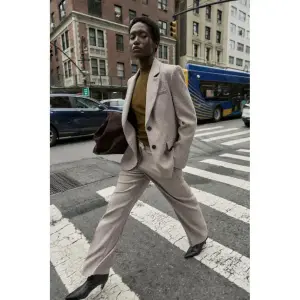 자라 러스틱 스트럭처 스트레이트 팬츠 라이트 샌드903691