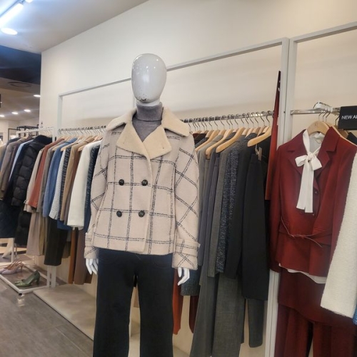 블루페페 빅체크코트 224MSG708__중앙로역
