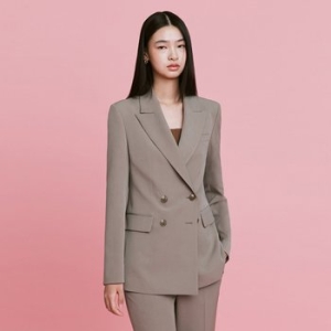 더엣지 125000원 더블 수트 셋업 자켓 WZBJ2G01 1084255이미지입니다. 누르면 해당 게시물로 새창이동합니다.