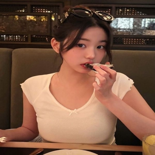 타미진스 타미진 여성 스트레치 브이넥 립 티셔츠 T32F1TTO35TWT1