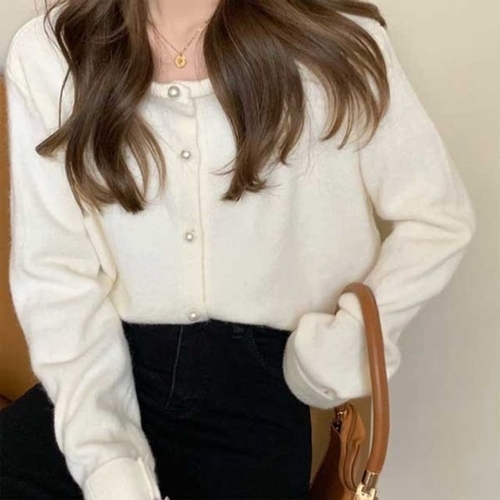 오너클랜 진주버튼 포인트 여성 가디건 봄 하객룩 니트 아우터 WDC7ACE_250919_이미지