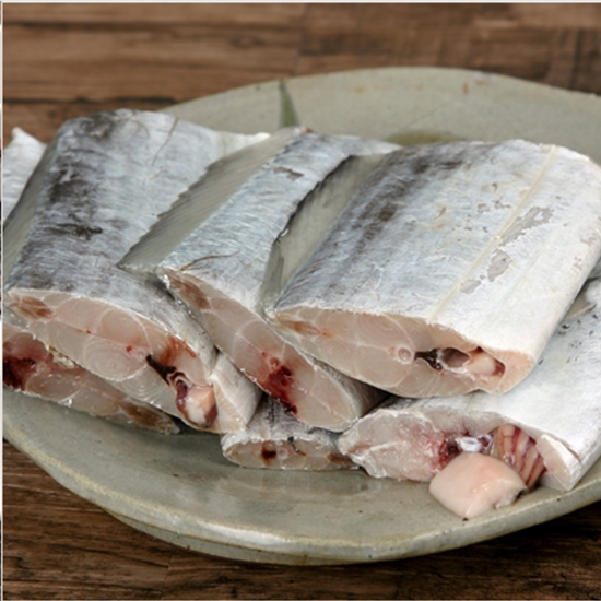 고래푸드 두툼한 왕갈치 600g이미지입니다. 누르면 해당 게시물로 새창이동합니다.