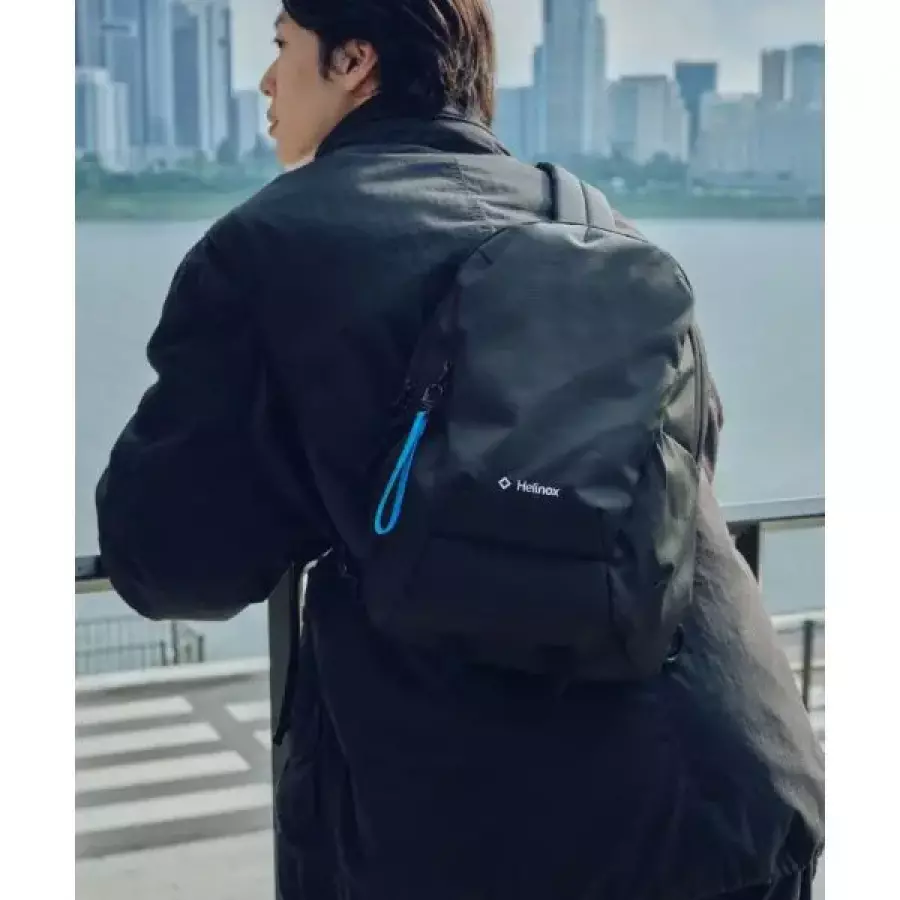 무신사 스탠다드 STANDARD <b>헬리녹스</b> 컬래버 듀러블 슬링백 블랙 MEFBC0A98-BK 258704