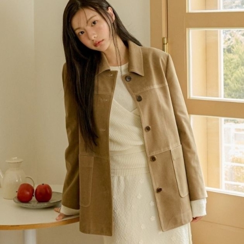 올리브데올리브 플랫 카라 스웨이드 싱글자켓 OL5AJ801이미지입니다. 누르면 해당 게시물로 새창이동합니다.